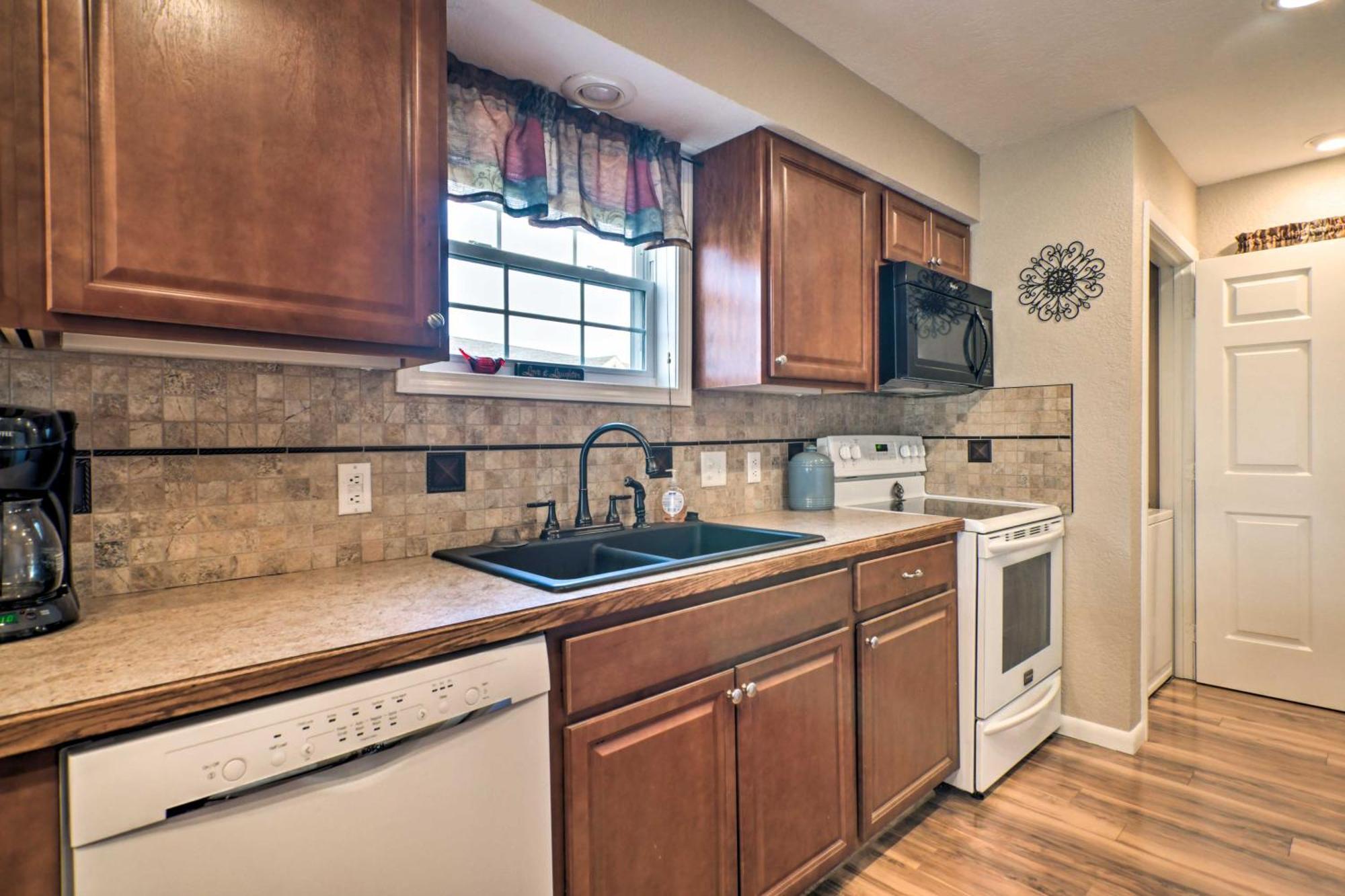 Branson Resort Condo With Scenic Patio And Pool Access Exteriör bild
