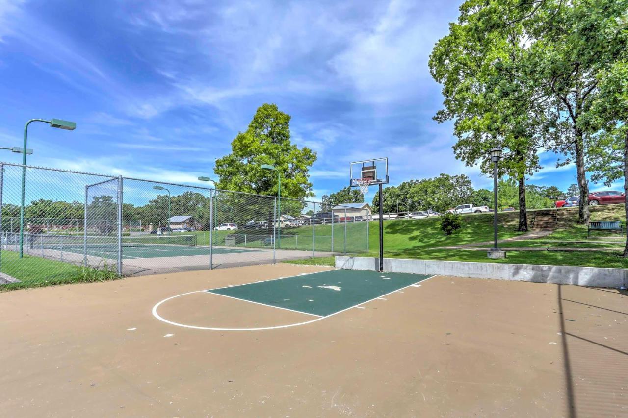 Branson Resort Condo With Scenic Patio And Pool Access Exteriör bild