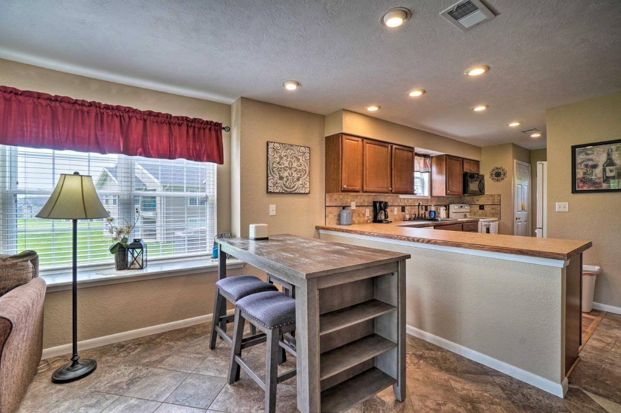 Branson Resort Condo With Scenic Patio And Pool Access Exteriör bild